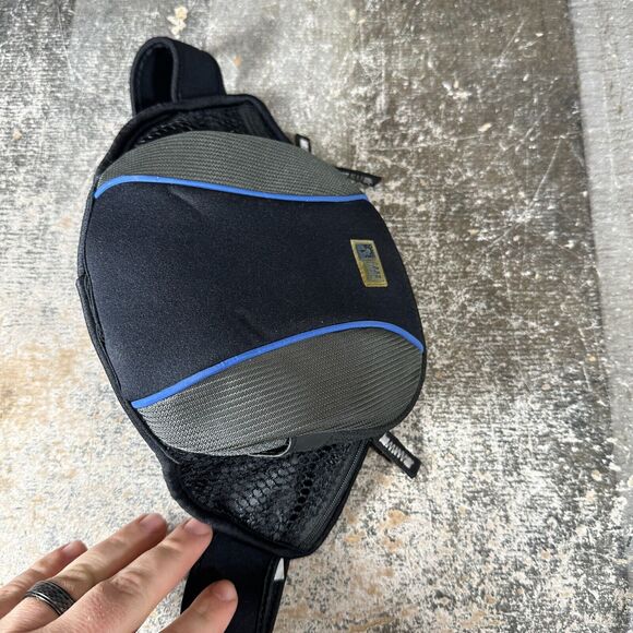 CASE LOGIC Fanny Pack Portable CD Player Waist Belt Travel Case Carrier Holder - Picture 2 of 6